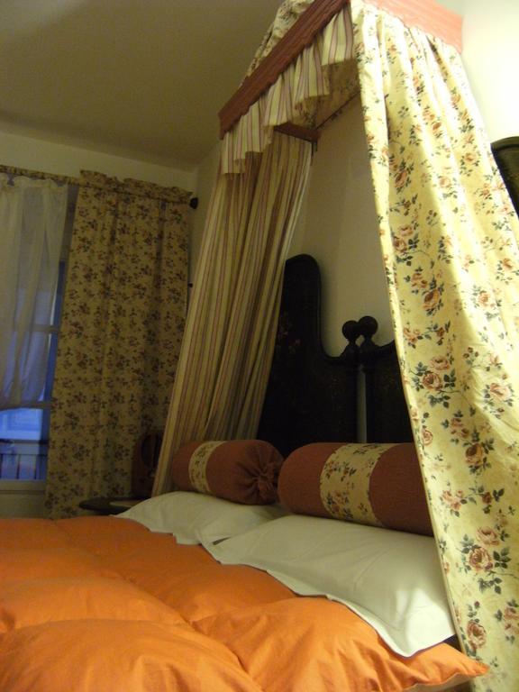 Elizabeth B&B Кальярі Номер фото