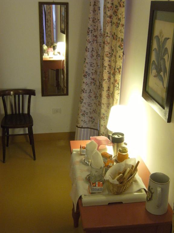 Elizabeth B&B Кальярі Номер фото
