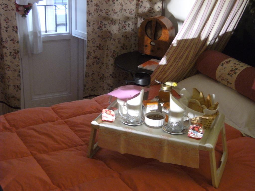 Elizabeth B&B Кальярі Номер фото