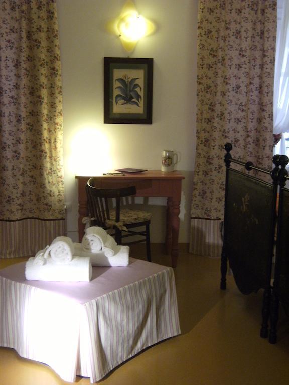 Elizabeth B&B Кальярі Номер фото